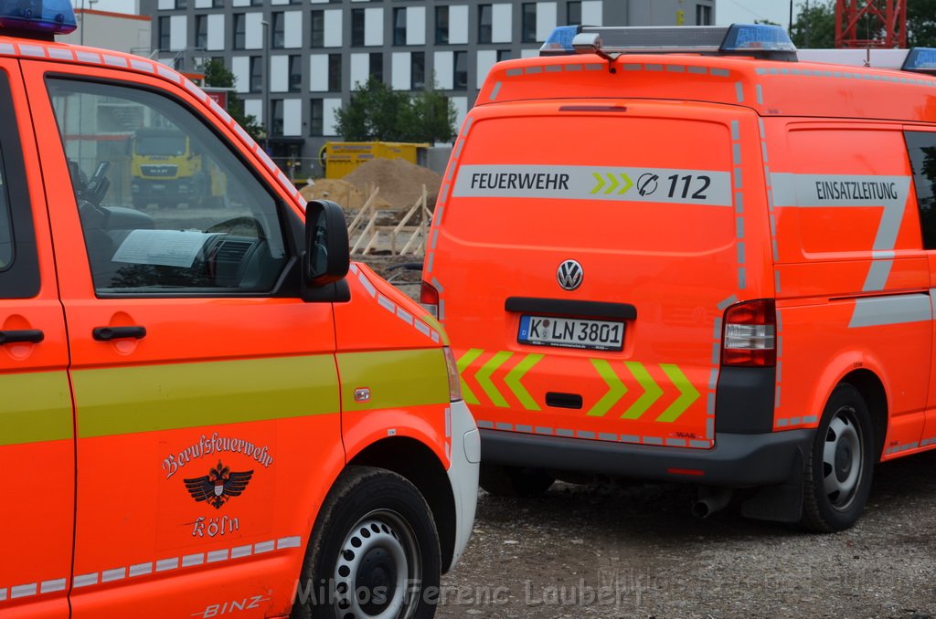 Erster Spatenstich Neues Feuerwehrzentrum Koeln Kalk Gummersbacherstr P155.JPG - Miklos Laubert